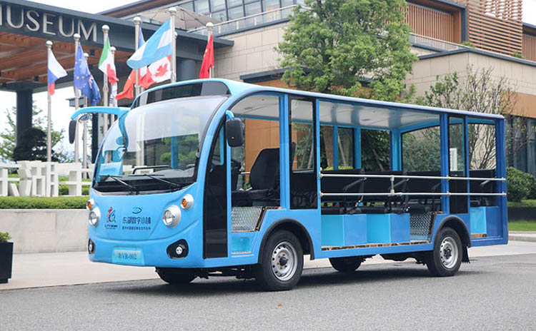 23座電動(dòng)觀光車 23座電動(dòng)觀光車